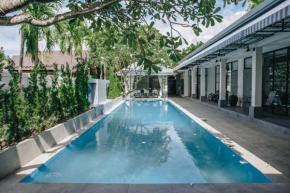 La Riva Boutique Hotel